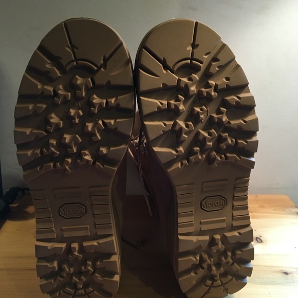 Belleville Tan Gore-Tex boots size 6 New With Tags